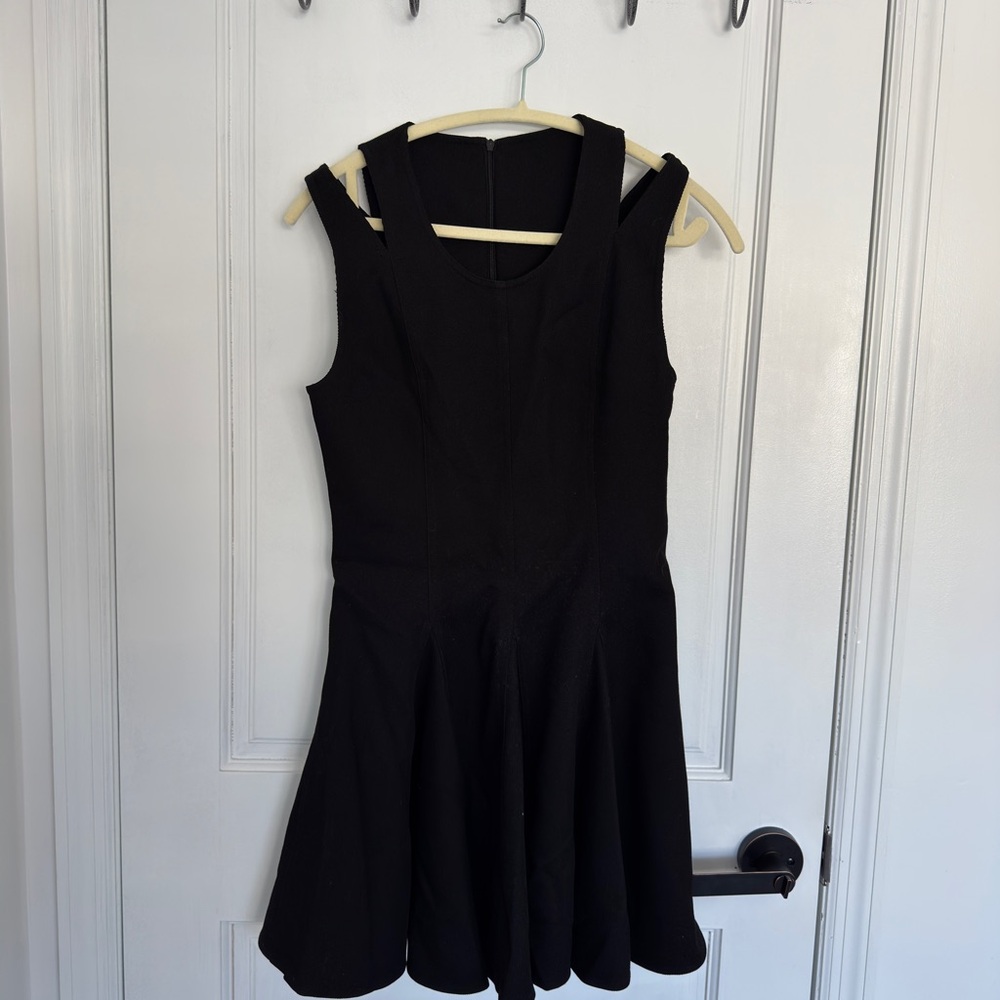 Elegant Black Sleeveless Dress